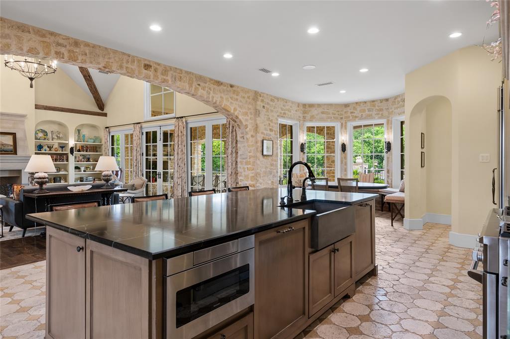 4101 Howard Road Waxahachie, TX 75165 - Photo 9 of 40