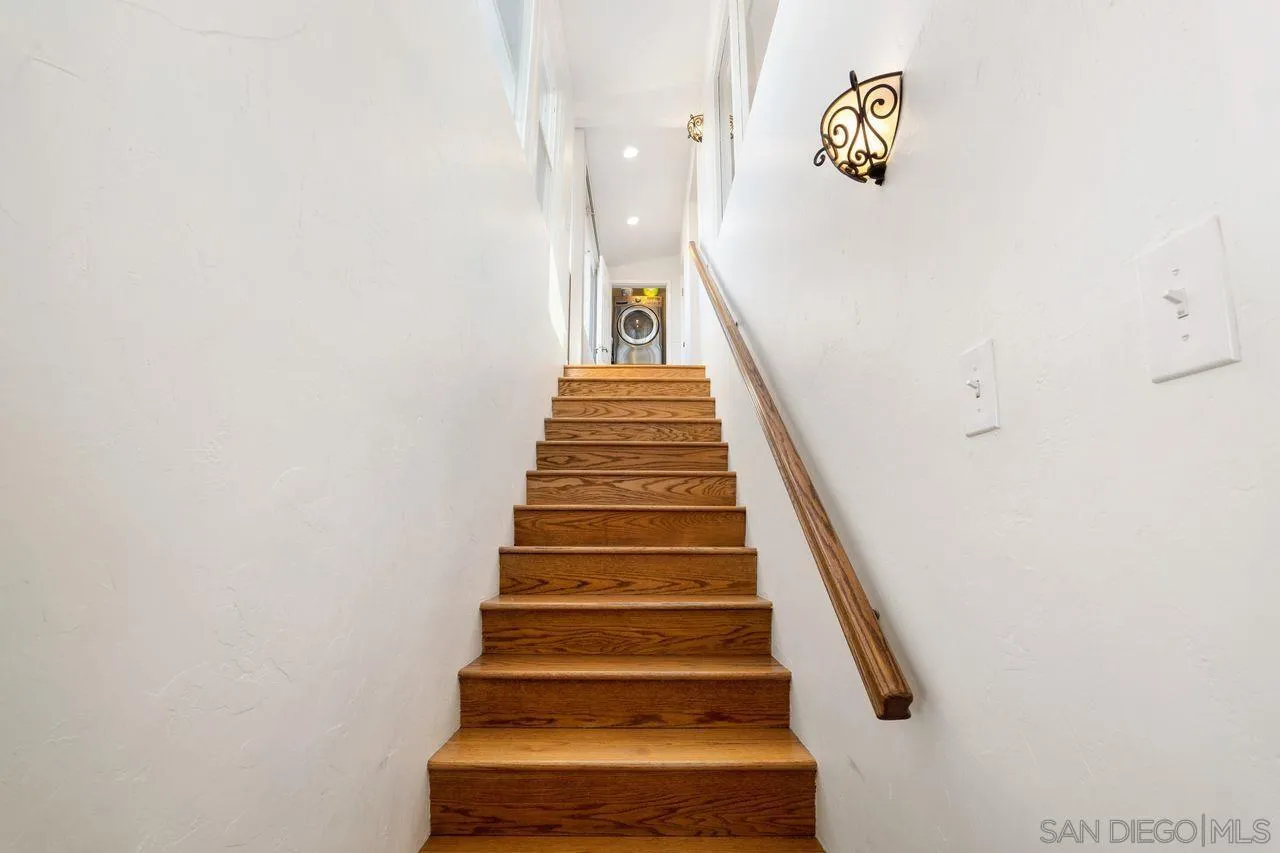8601 Gardena Road Lakeside, CA 92040 - Photo 12 of 25 a view of entryway