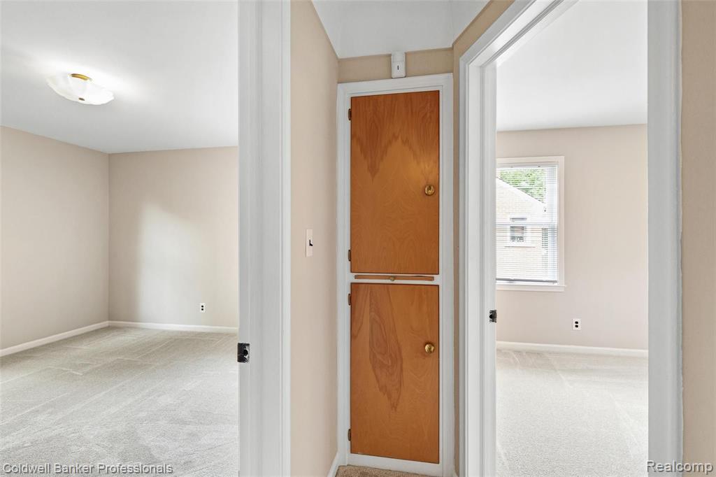 16146 Beverly Road Beverly Hills, MI 48025 - Photo 16 of 31