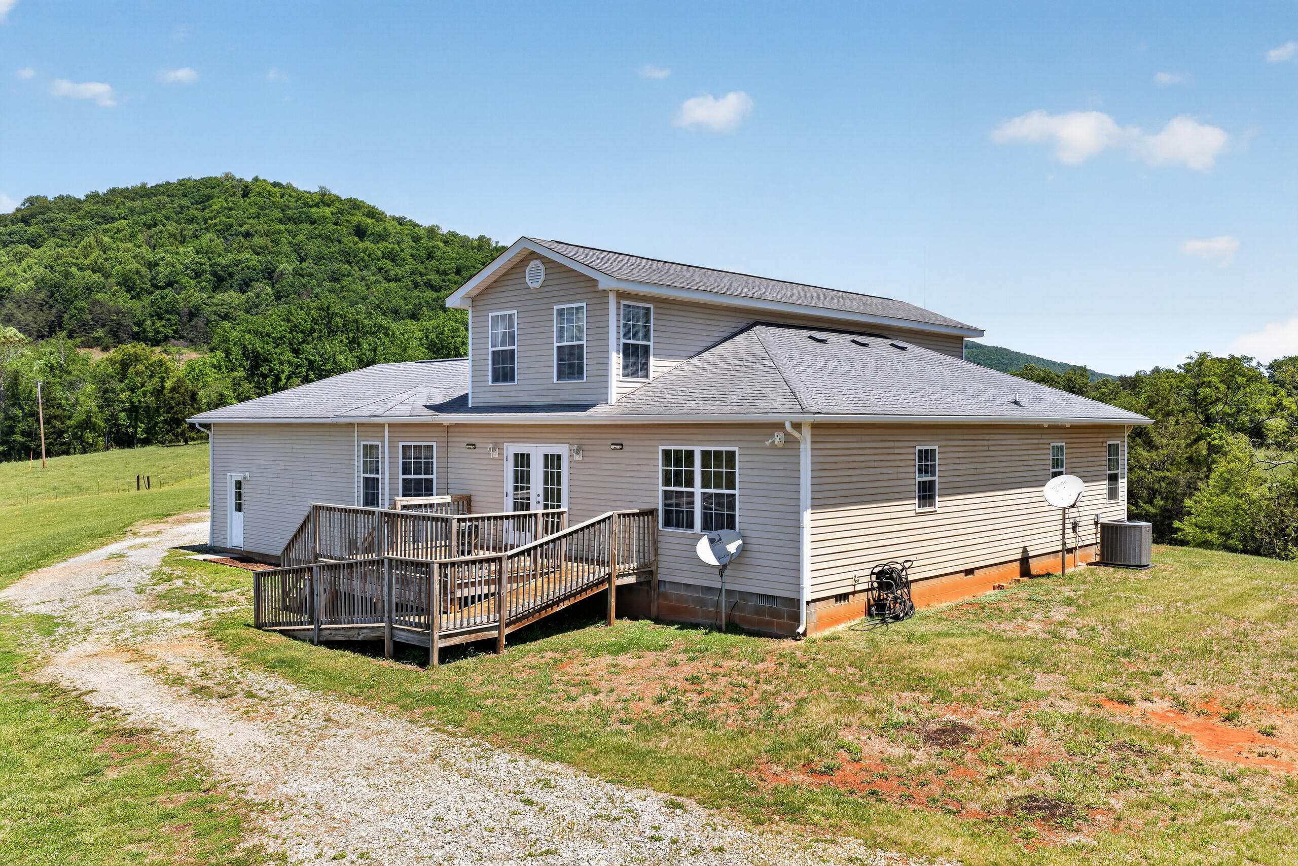 1633 Pilot Mountain Road Moneta, VA 24121 - Photo 68 of 103 Exterior