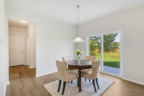 $412,500 | 335 North Aspen Drive, Cortland, IL 60112