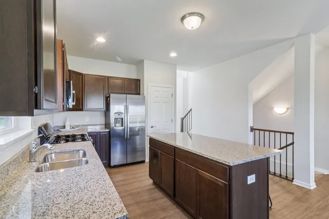 $424,500 | 335 North Aspen Drive, Cortland, IL 60112