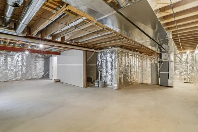 $424,500 | 335 North Aspen Drive, Cortland, IL 60112