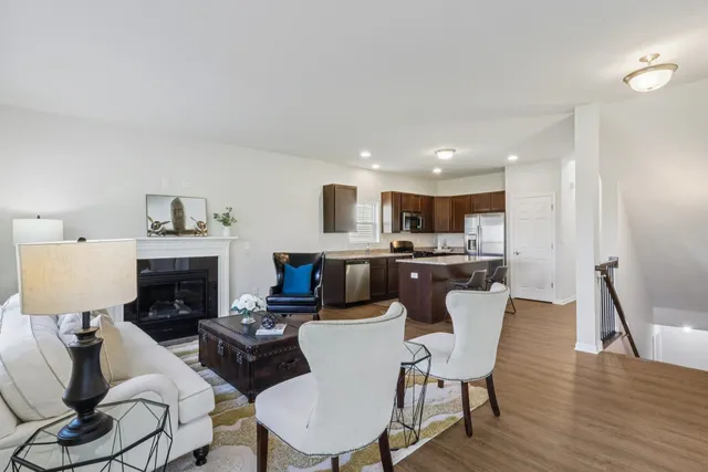 $424,500 | 335 North Aspen Drive, Cortland, IL 60112