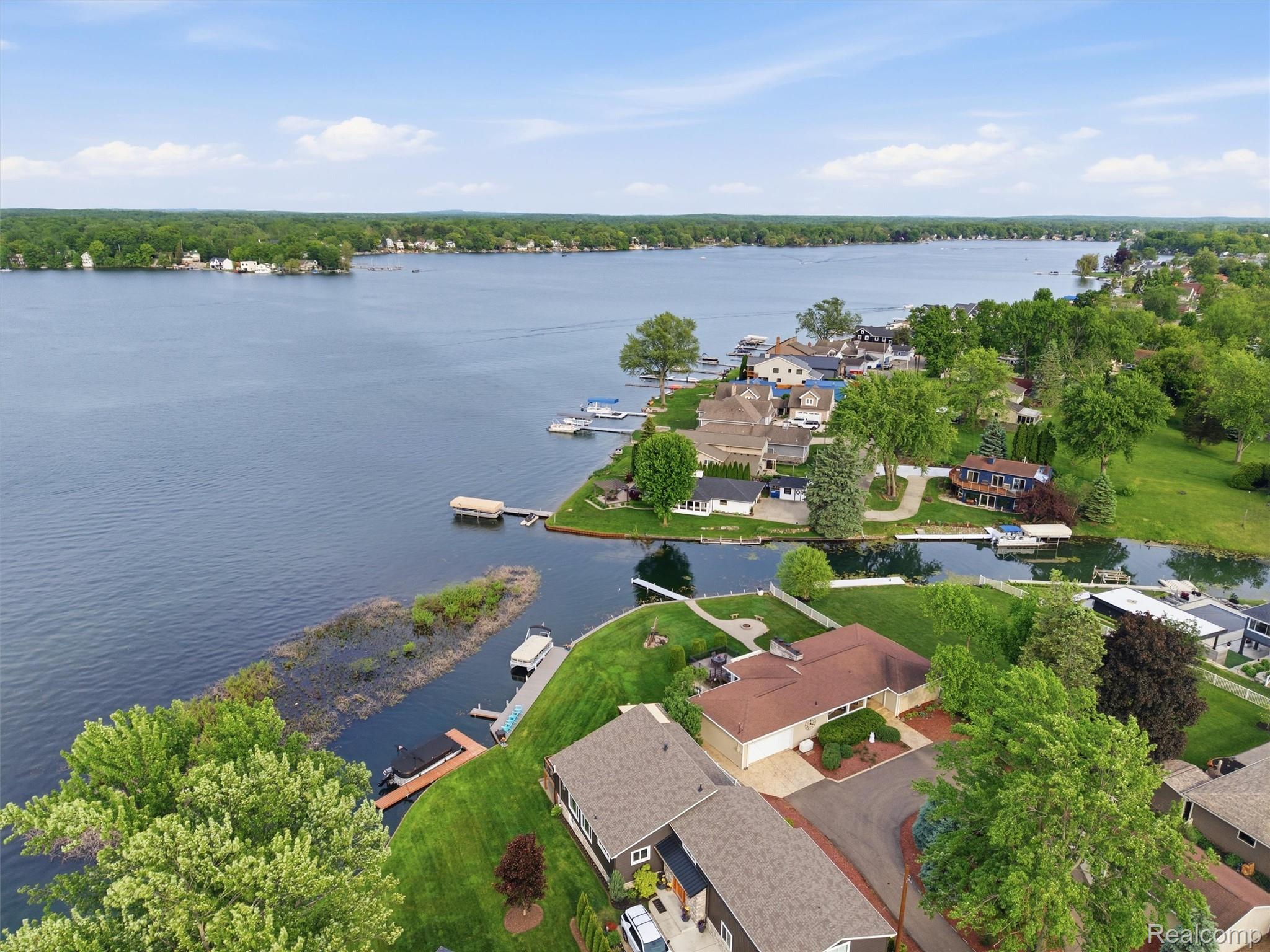 12099 Torrey Road Fenton, MI 48430 - Photo 30 of 60 72-DJI_20260526184518_0290_D.jpg