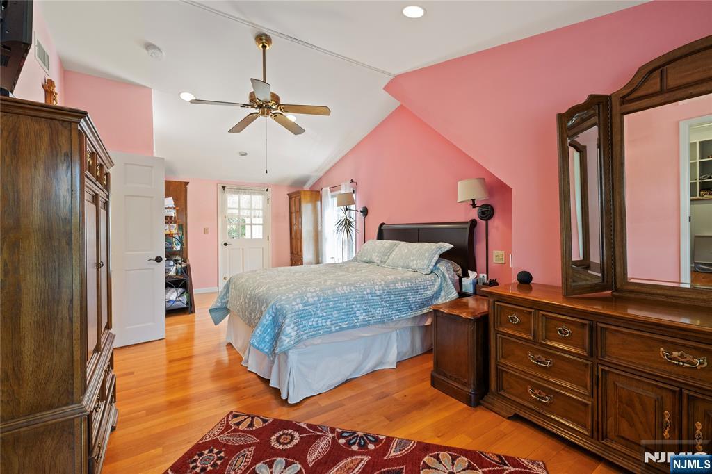 99 Lynwood Road Verona, NJ 07044 - Photo 17 of 30