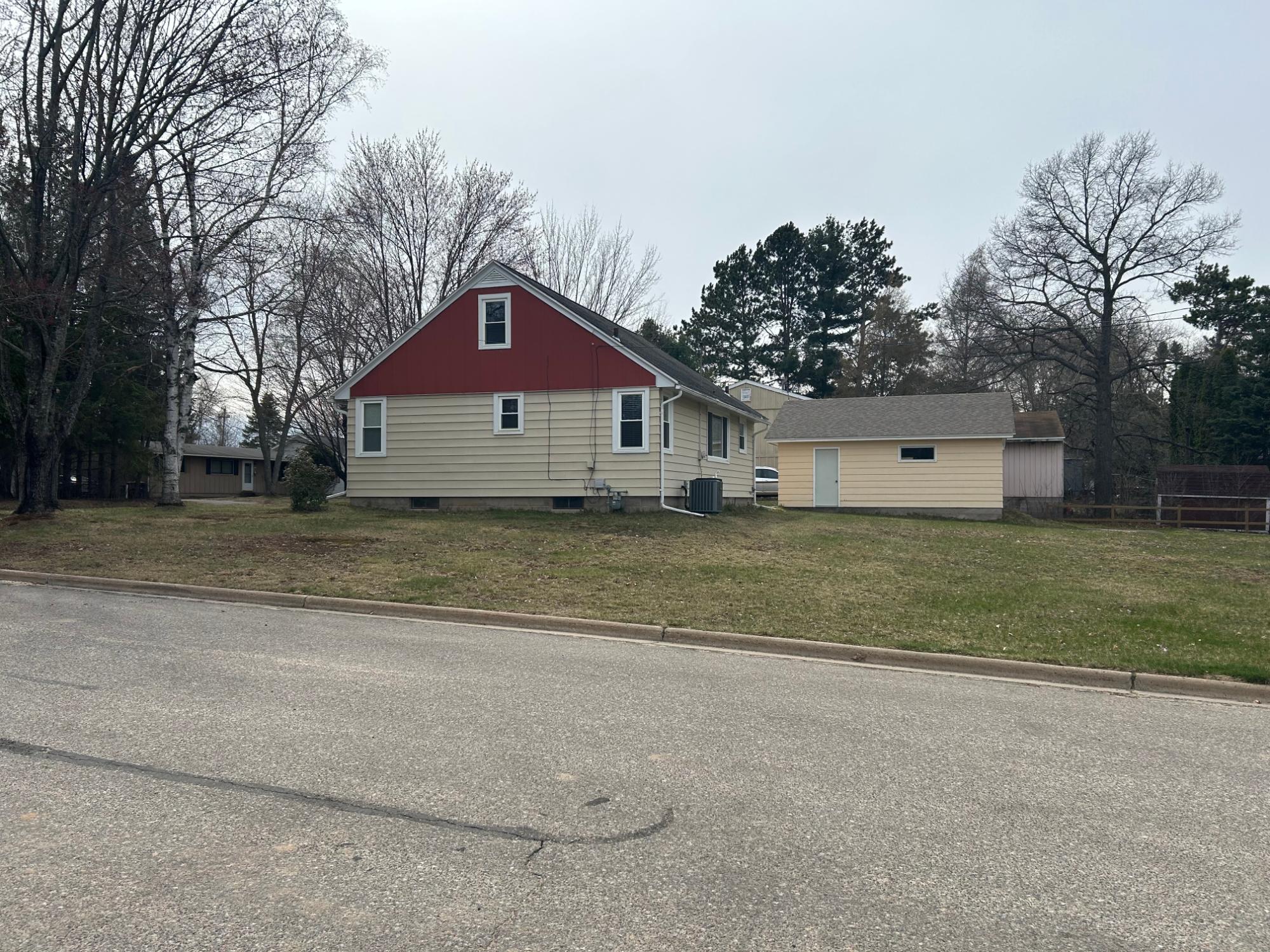 1206 Elizabeth Street Rhinelander, WI 54501 - Photo 2 of 37 Gallery Image 2