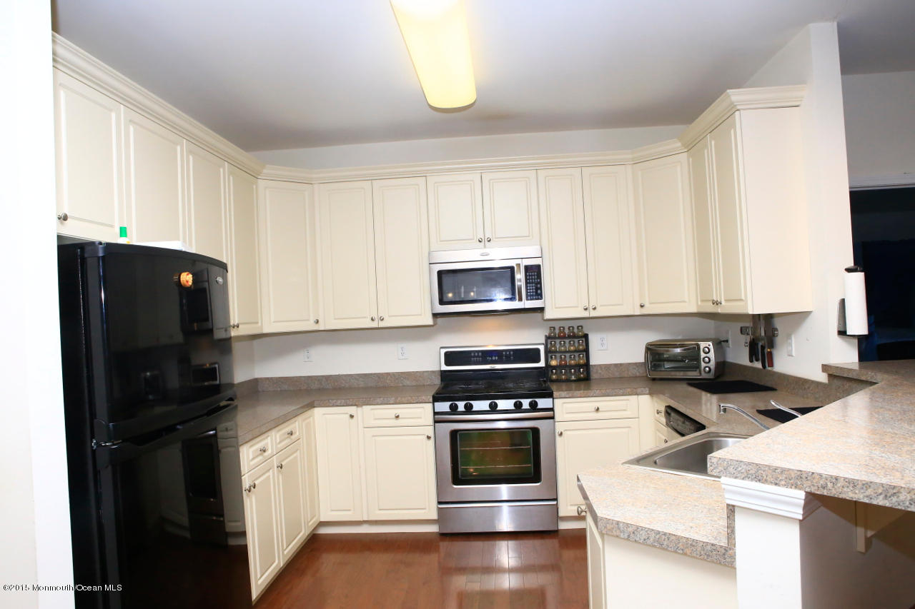416 Sloan Court Matawan, NJ 07747 - Photo 4 of 22 KITCHEN