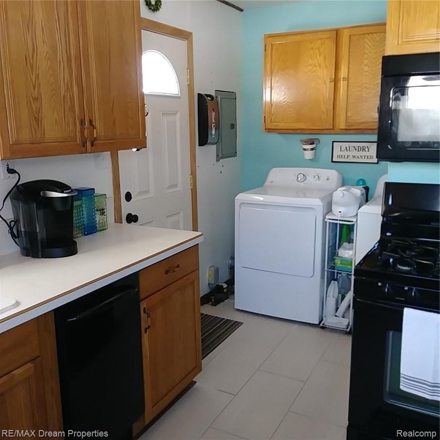 22225 Bohn Road Belleville, MI 48111 - Photo 8 of 28 25.jpg