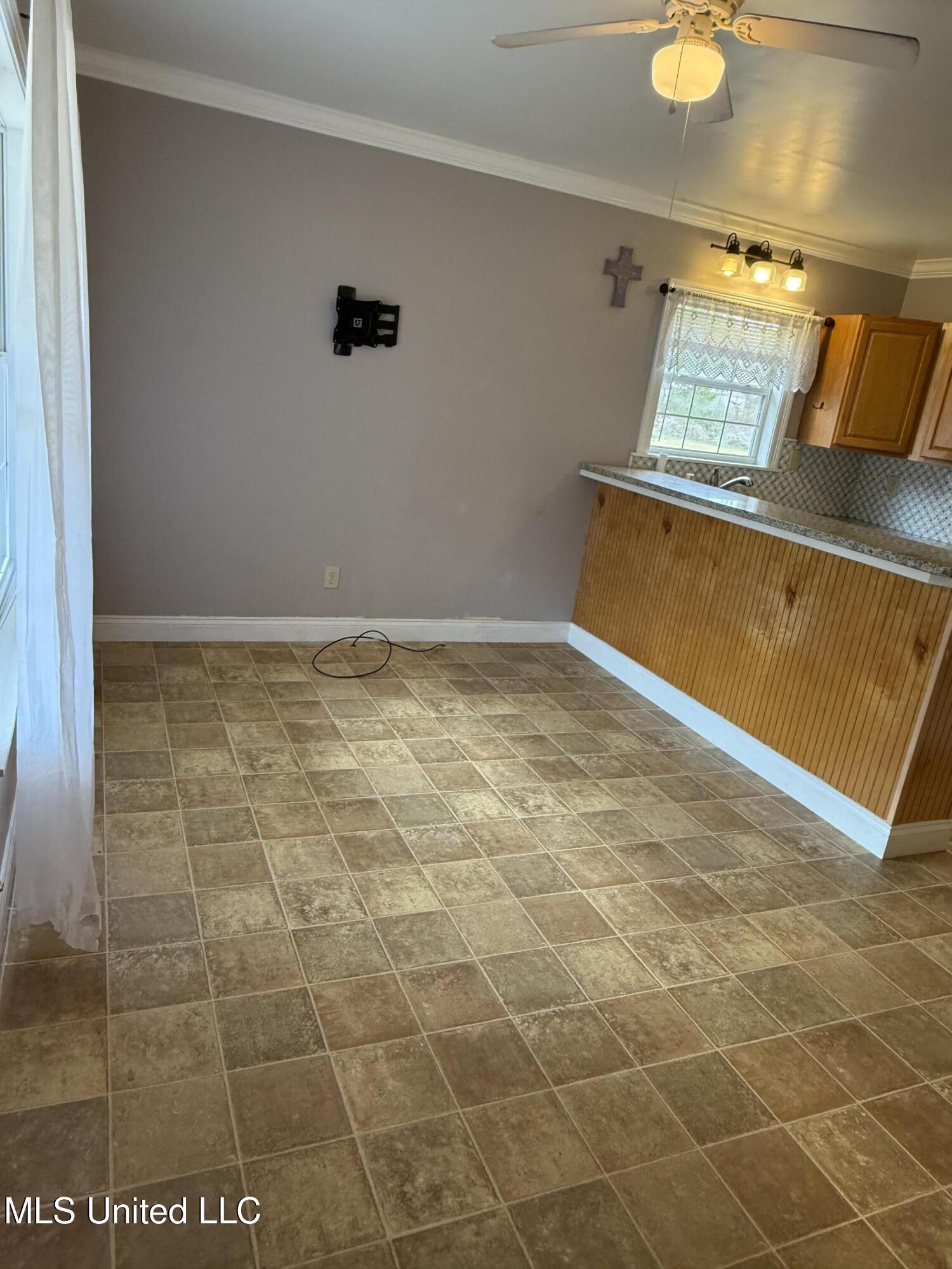 1002 Elm Drive McComb, MS 39648 - Photo 2 of 8 IMG_3217