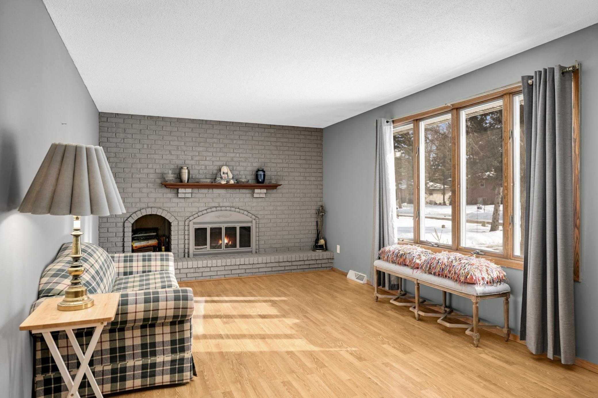 309 Bridge Street Shoreview, MN 55126 - Photo 4 of 37