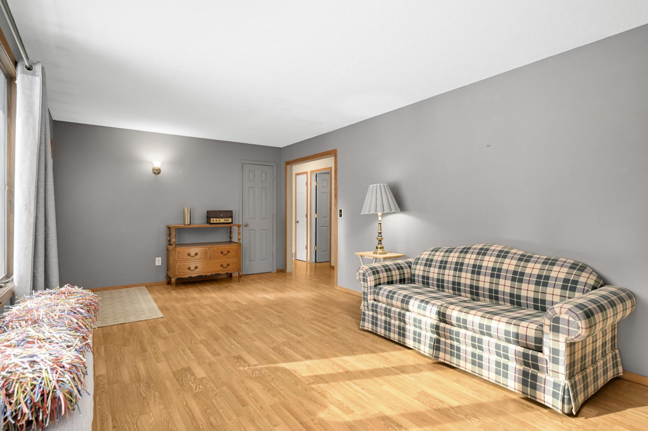 309 Bridge Street Shoreview, MN 55126 - Photo 6 of 37