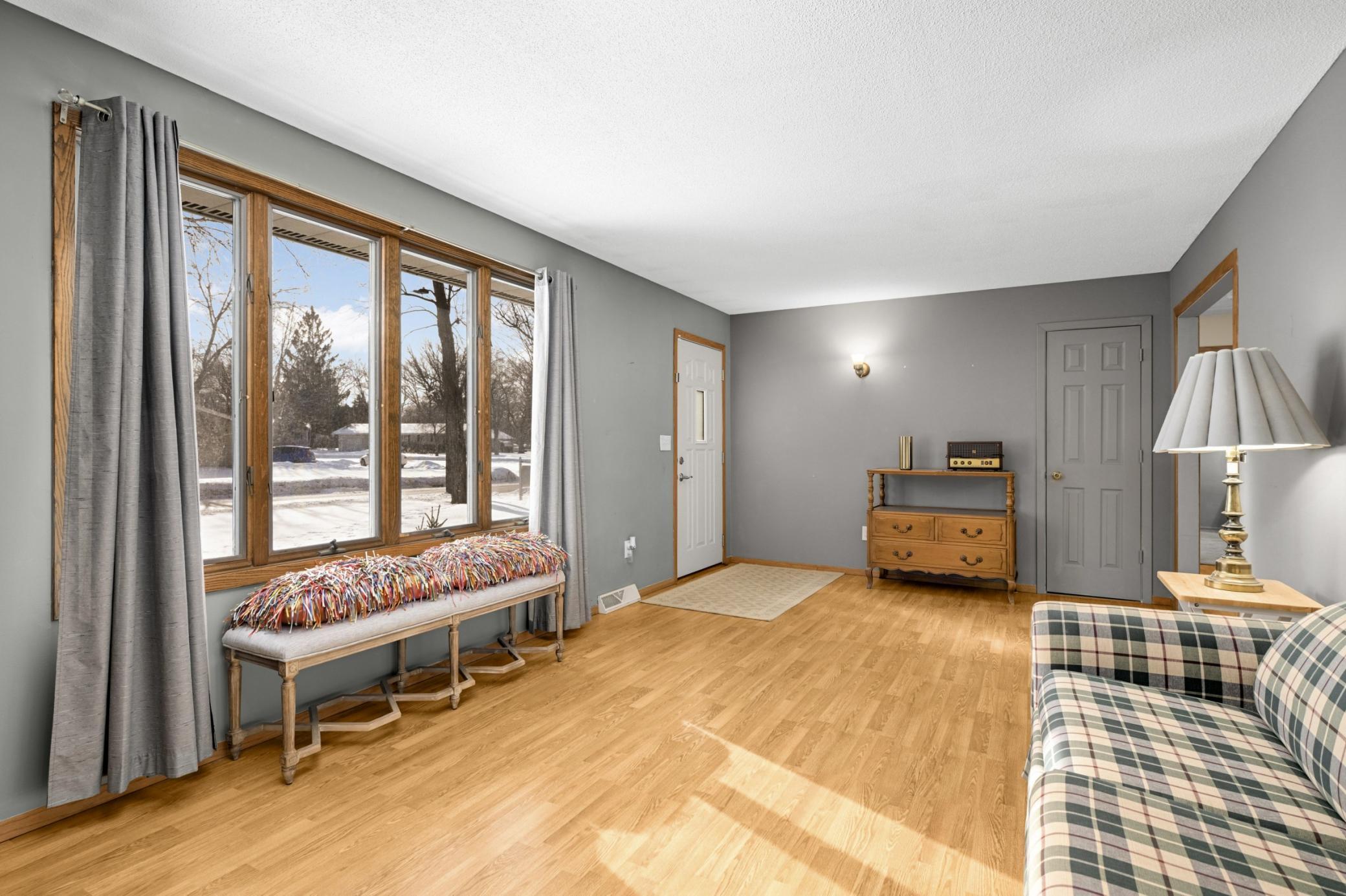 309 Bridge Street Shoreview, MN 55126 - Photo 7 of 37