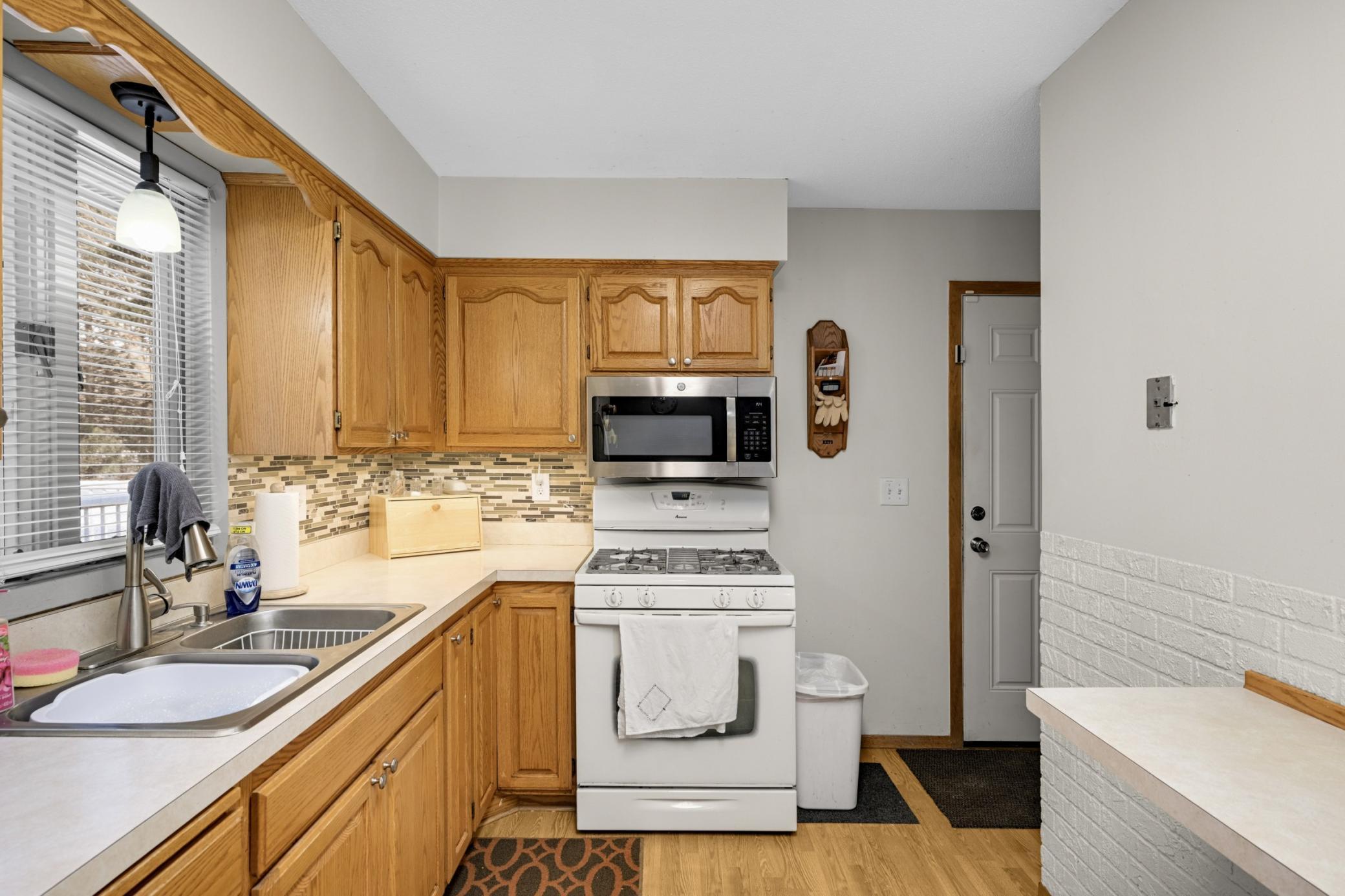 309 Bridge Street Shoreview, MN 55126 - Photo 10 of 37