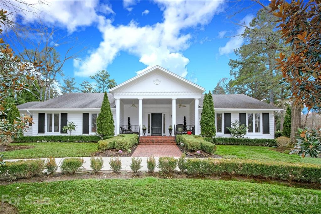 3201 Foxridge Road Charlotte, NC 28226 - Photo 1 of 48 Gallery Image 1