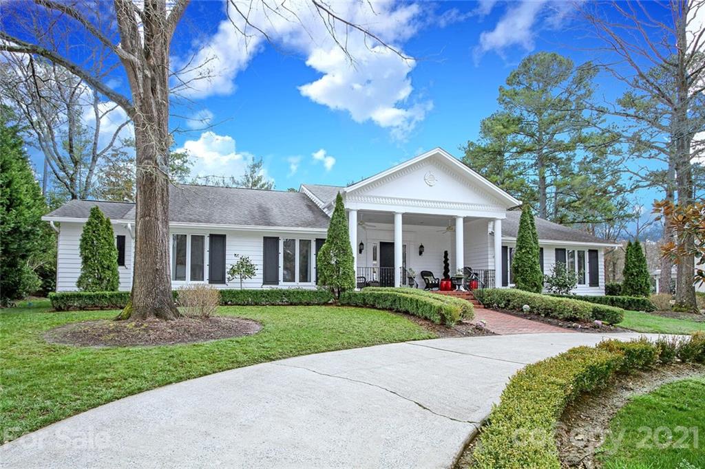 3201 Foxridge Road Charlotte, NC 28226 - Photo 2 of 48 Gallery Image 2