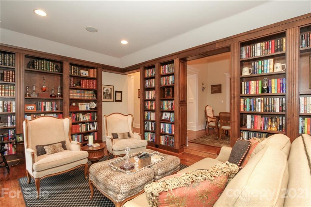 3201 Foxridge Road Charlotte, NC 28226 - Photo 14 of 48 Gallery Image 14