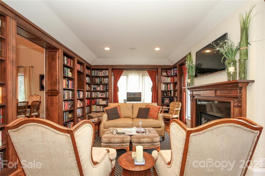 3201 Foxridge Road Charlotte, NC 28226 - Photo 15 of 48 Gallery Image 15