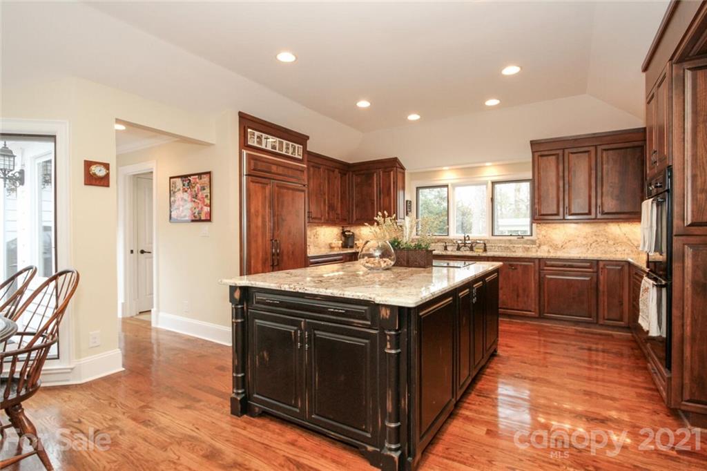 3201 Foxridge Road Charlotte, NC 28226 - Photo 16 of 48 Gallery Image 16