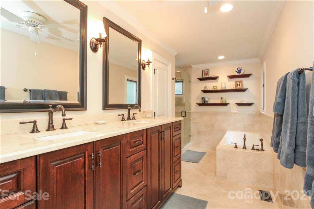 3201 Foxridge Road Charlotte, NC 28226 - Photo 25 of 48 Gallery Image 25
