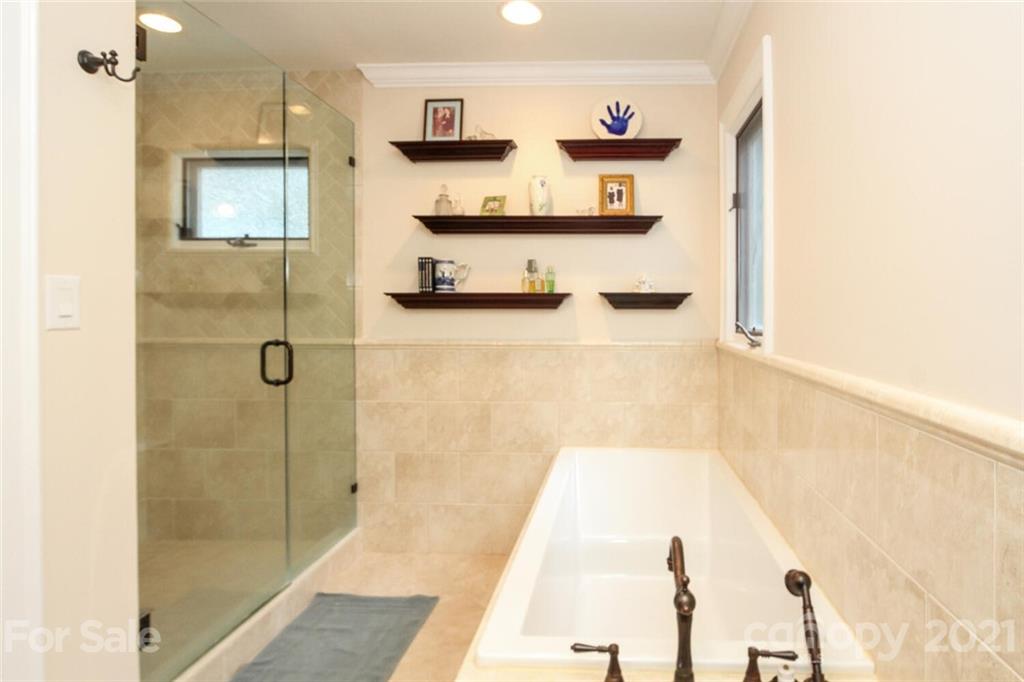 3201 Foxridge Road Charlotte, NC 28226 - Photo 27 of 48 Gallery Image 27