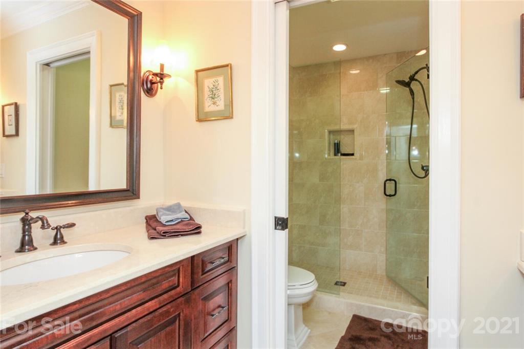 3201 Foxridge Road Charlotte, NC 28226 - Photo 32 of 48 Gallery Image 32