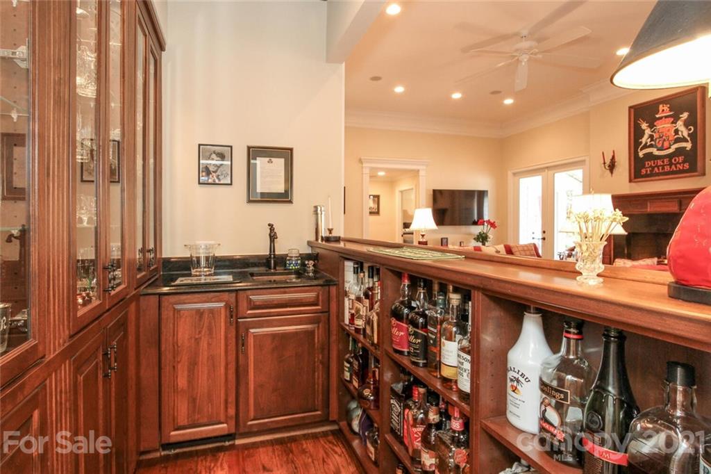 3201 Foxridge Road Charlotte, NC 28226 - Photo 9 of 48 Gallery Image 9