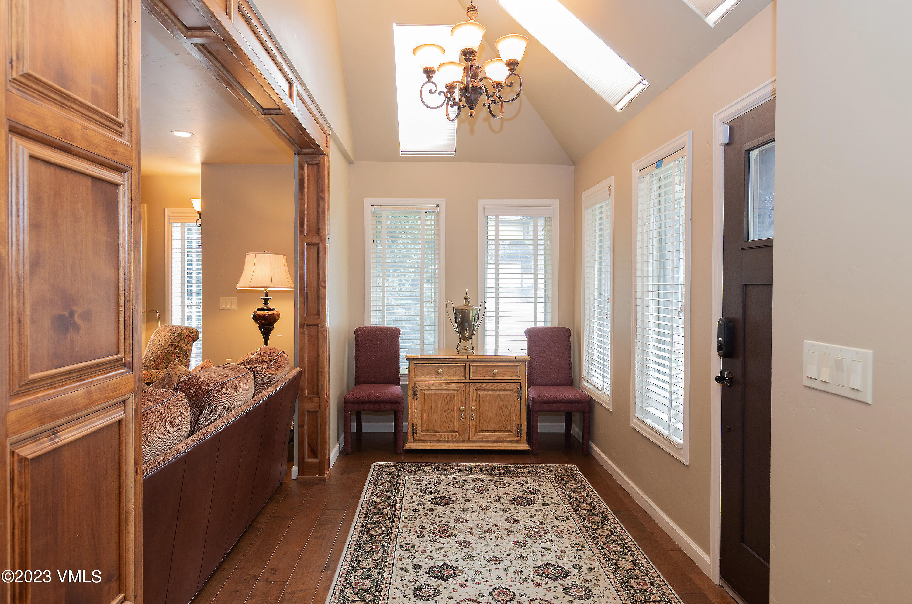 10 Stetson Drive, Unit A Edwards, CO 81632 - Photo 3 of 26 a room with furniture and a window