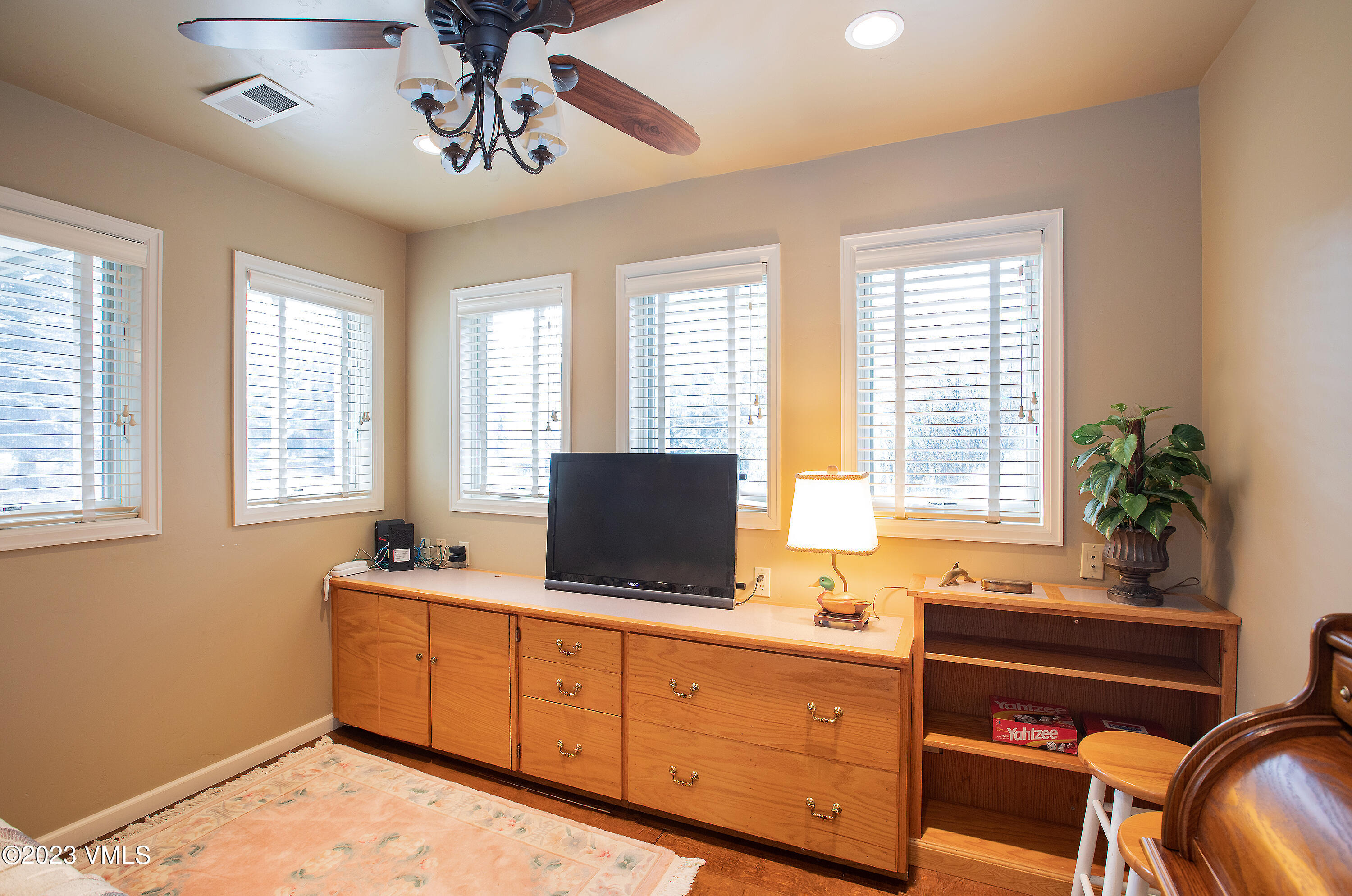 10 Stetson Drive, Unit A Edwards, CO 81632 - Photo 9 of 26 a spacious bathroom with double vanity and a window