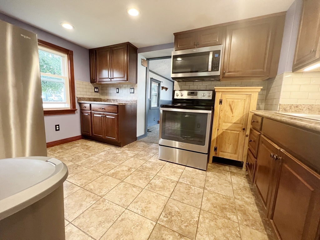 19 Dogwood Road Worcester, MA 01606 - Photo 14 of 42 Gallery Image 14