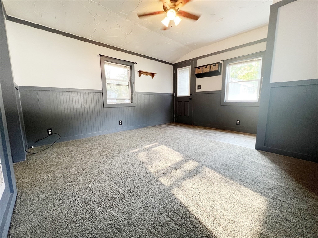 19 Dogwood Road Worcester, MA 01606 - Photo 17 of 42 Gallery Image 17