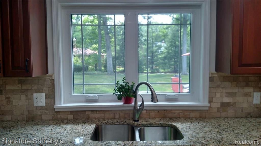 1606 North Kilburn Road Rochester, MI 48306 - Photo 13 of 27