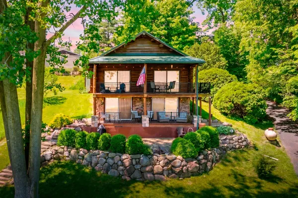 $575,000 | 61851 Ochala Drive, Jones, MI 49061