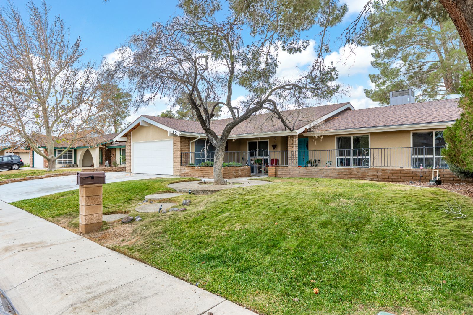 603 West Kevin Court Ridgecrest, CA 93555 - Photo 3 of 39 Gallery Image 3