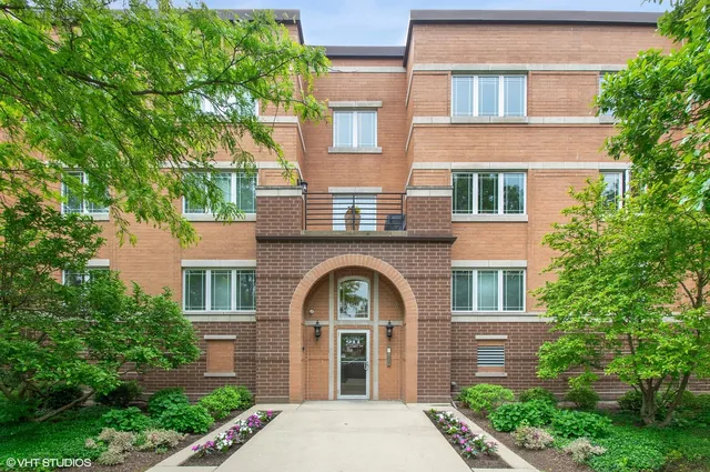 $457,750 | 911 Busse Highway, Unit 302, Park Ridge, IL 60068