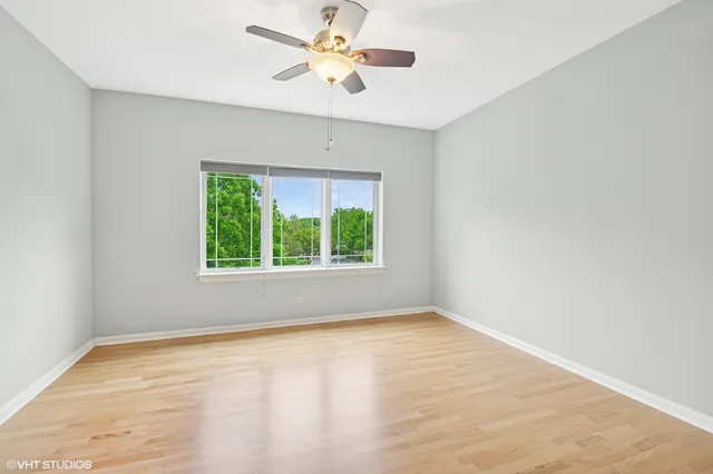 $457,750 | 911 Busse Highway, Unit 302, Park Ridge, IL 60068