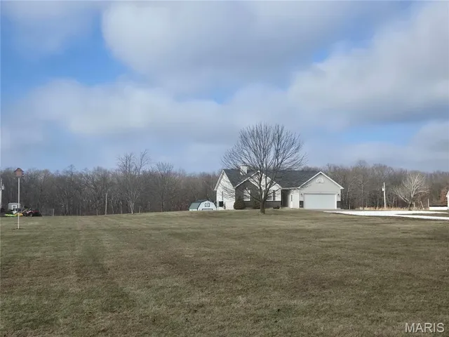 $375,000 | 23 Sunset Acres Drive, Troy, MO 63379