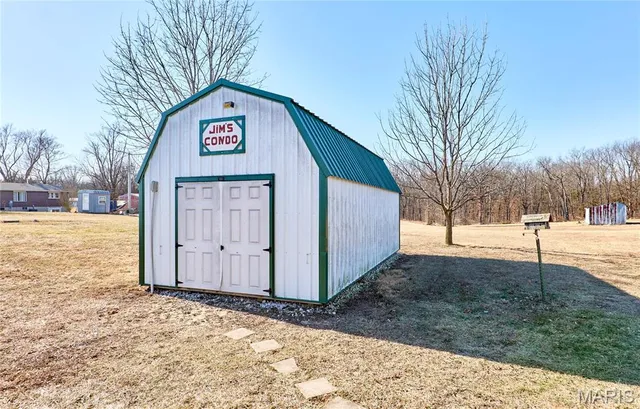 $375,000 | 23 Sunset Acres Drive, Troy, MO 63379
