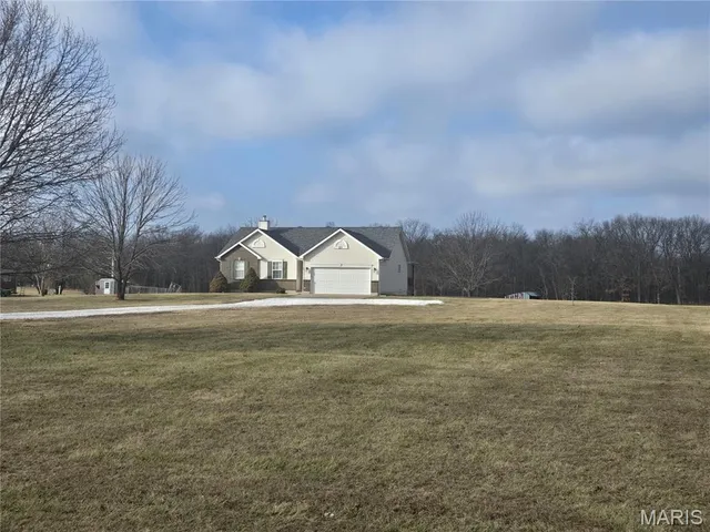 $375,000 | 23 Sunset Acres Drive, Troy, MO 63379