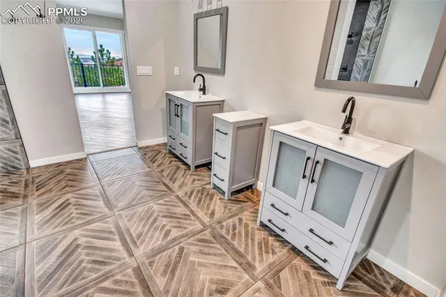 $999,900 | 6943 Fox Circle, Larkspur, CO 80118