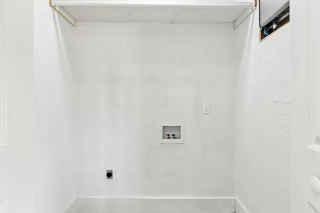 $255,000 | 409 North Vandeveer Street, Burnet, TX 78611