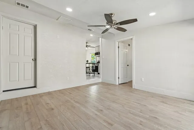 $255,000 | 409 North Vandeveer Street, Burnet, TX 78611