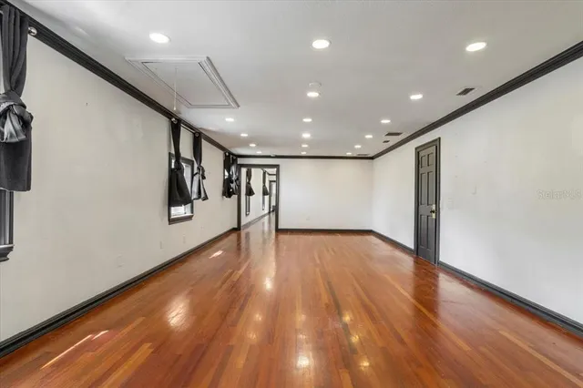 a bathroom with a toilet