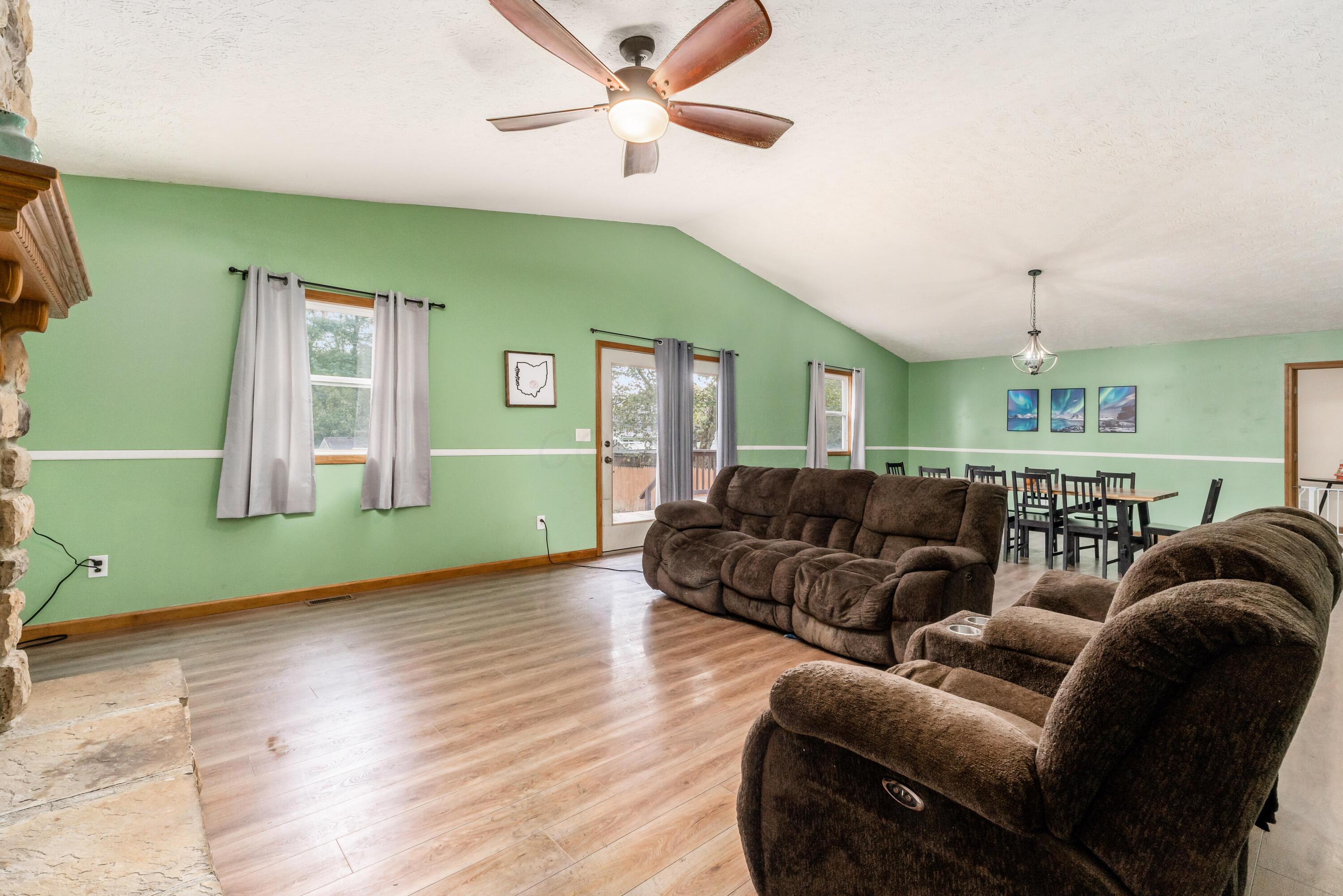 1062 Mulberry Road Circleville, OH 43113 - Photo 19 of 37 S_-_1062_Mulberry_Rd_-_057
