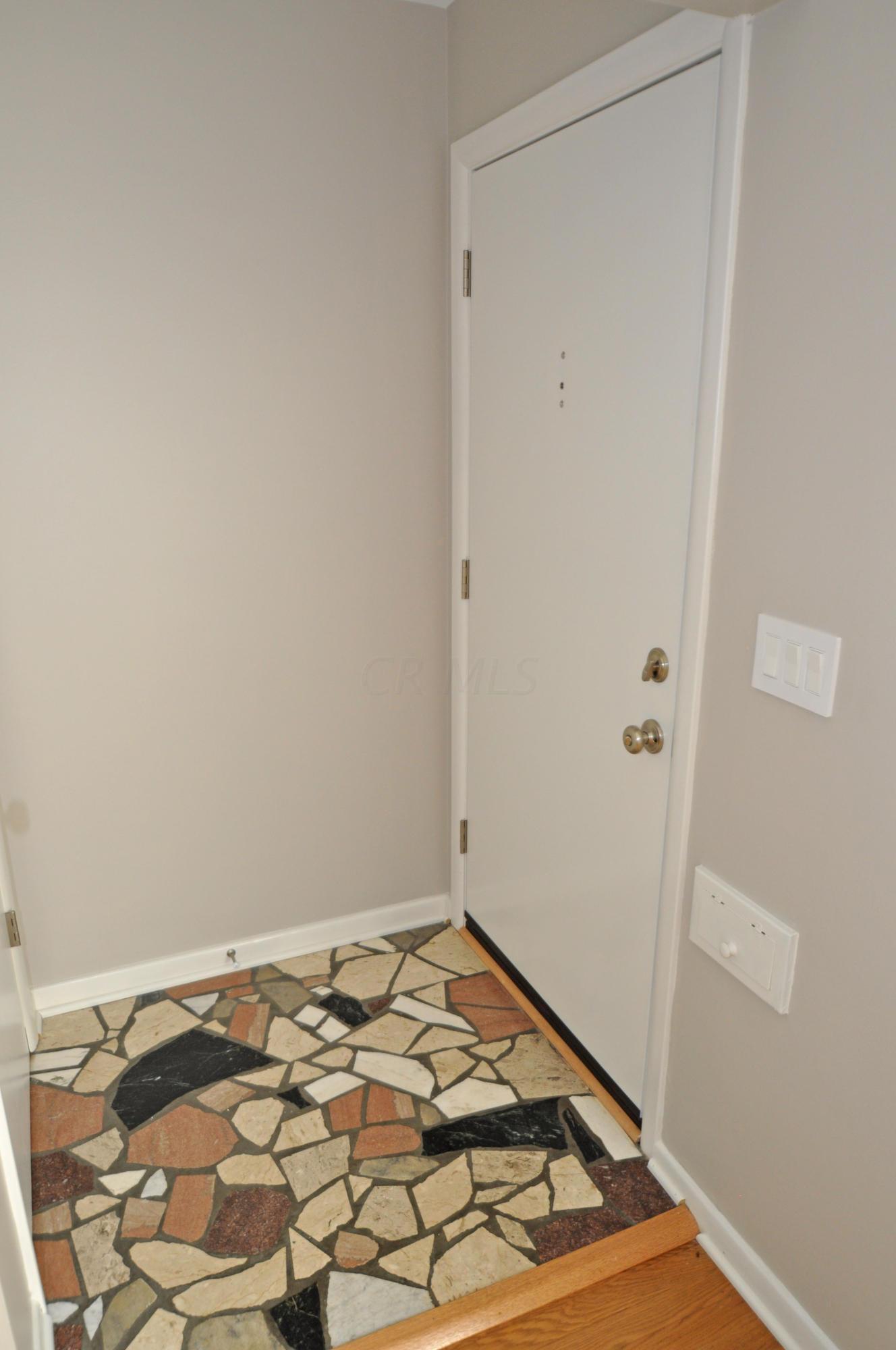 1720 Ardleigh Road Columbus, OH 43221 - Photo 31 of 51