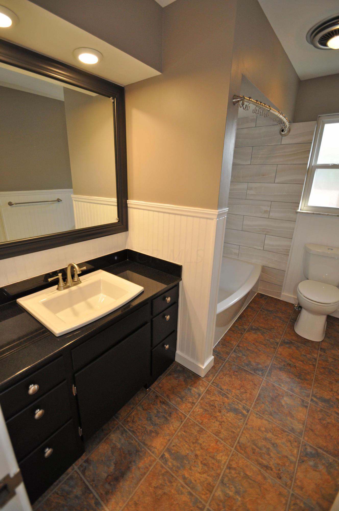 1720 Ardleigh Road Columbus, OH 43221 - Photo 47 of 51