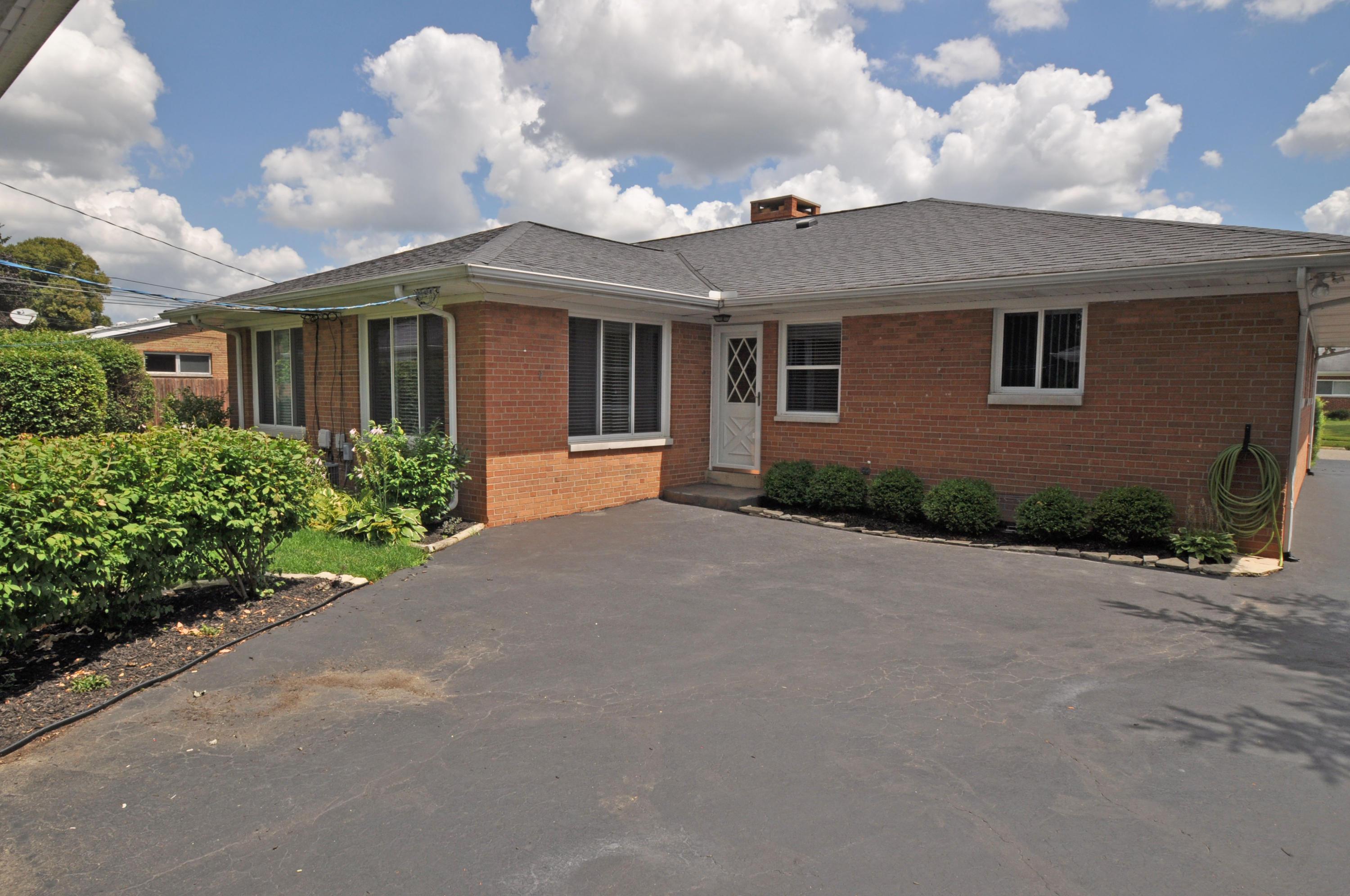 1720 Ardleigh Road Columbus, OH 43221 - Photo 6 of 51