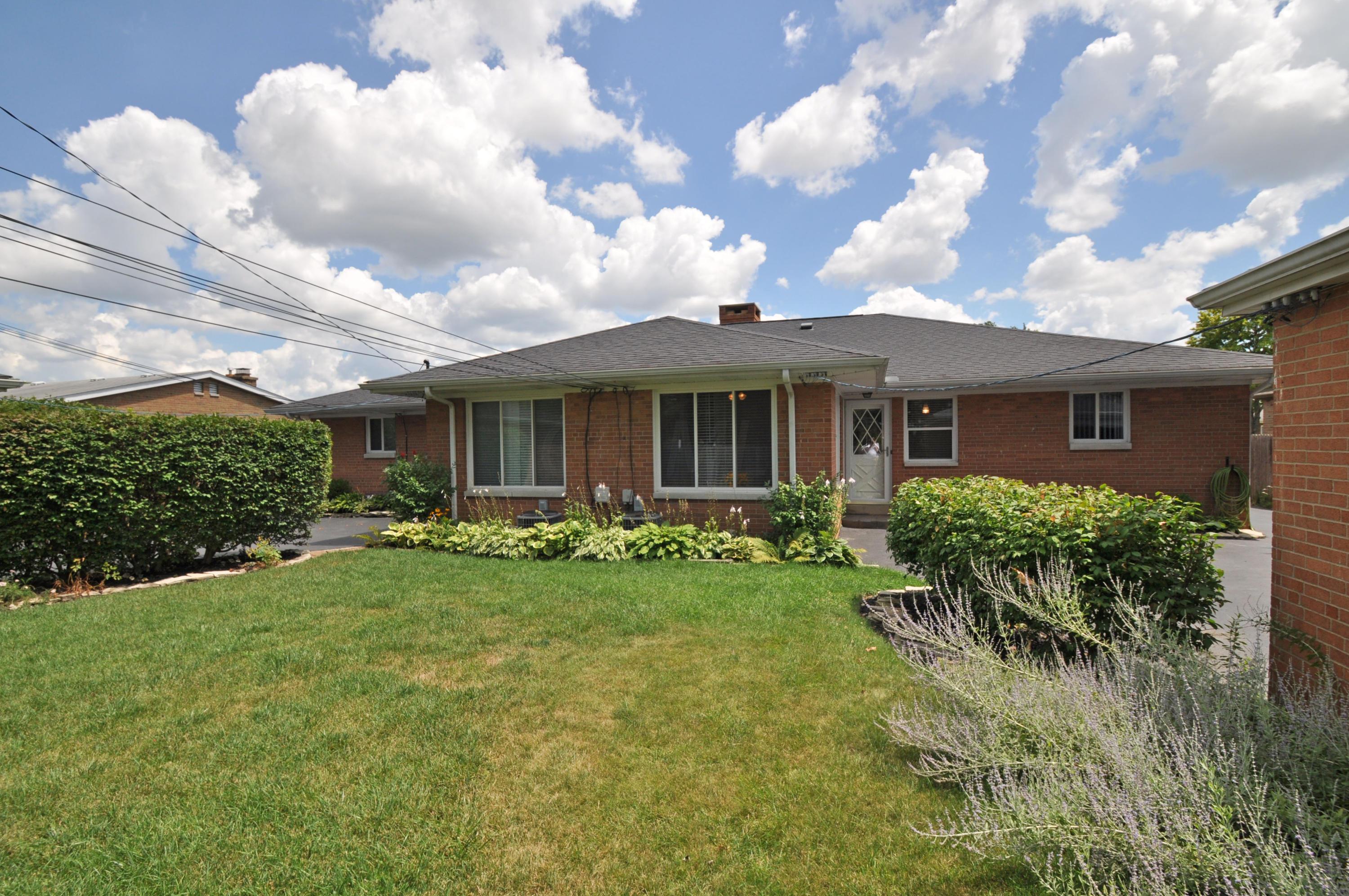 1720 Ardleigh Road Columbus, OH 43221 - Photo 8 of 51