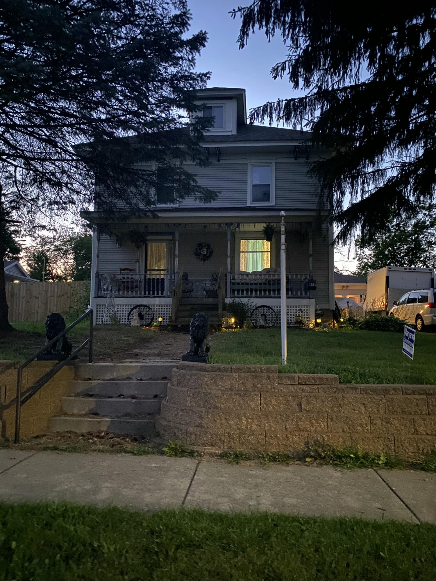 222 West Beloit Street Darien, WI 53114 - Photo 2 of 23 Frontview