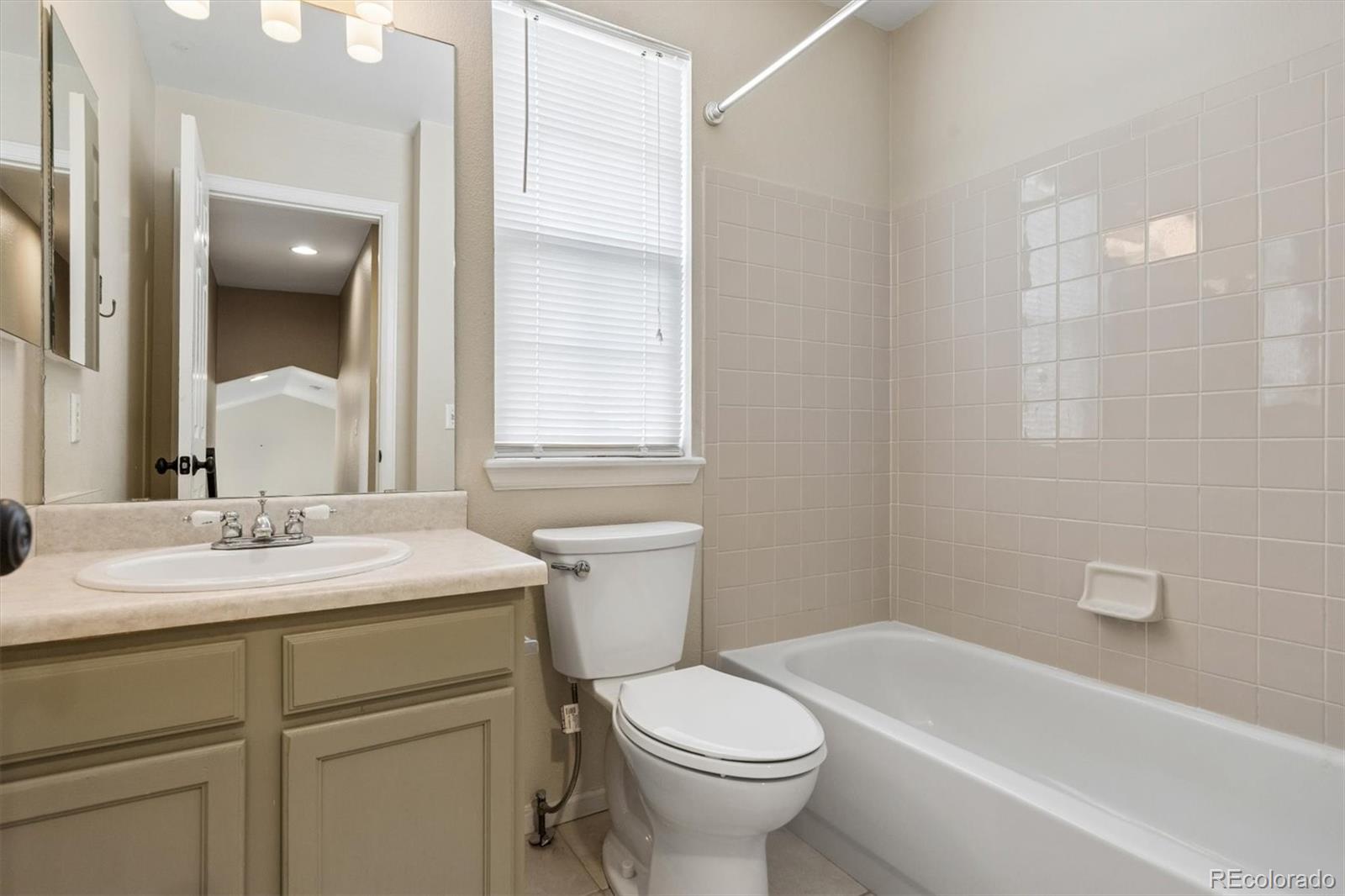 3937 Garnet Way Highlands Ranch, CO 80126 - Photo 23 of 45